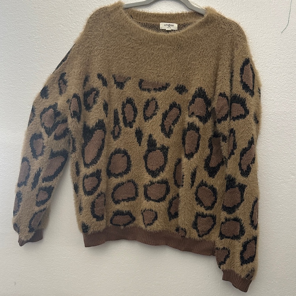 Umgee Tan and Black Leopard Print Sweater